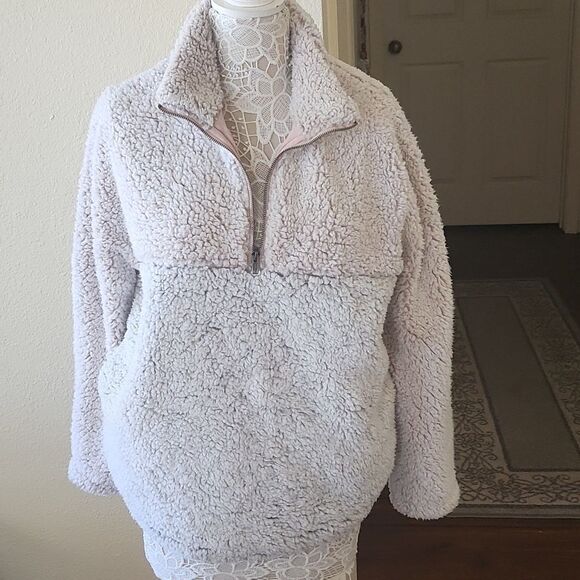 Miami  Cozy Pullover - Picture 2 of 10